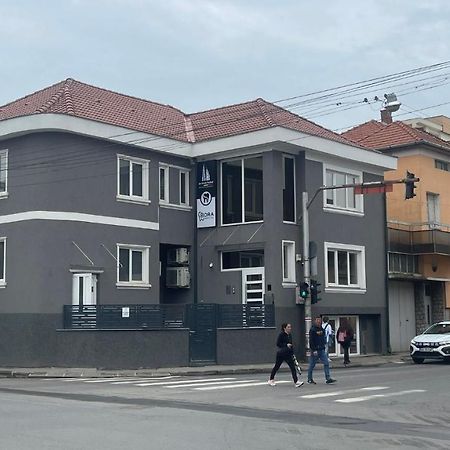 Apartamento Arcgroup Medical Oradea Exterior foto