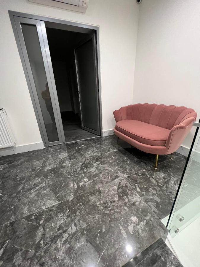 Apartamento Arcgroup Medical Oradea Exterior foto