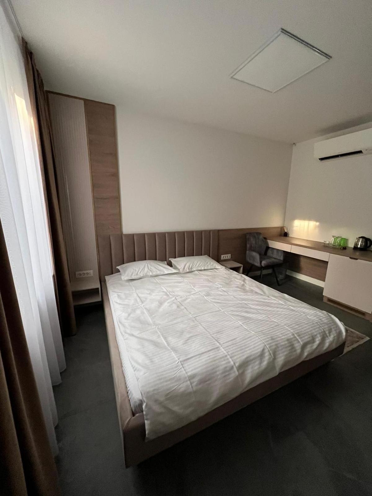 Apartamento Arcgroup Medical Oradea Exterior foto